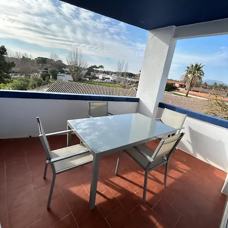 Costa Apartment *